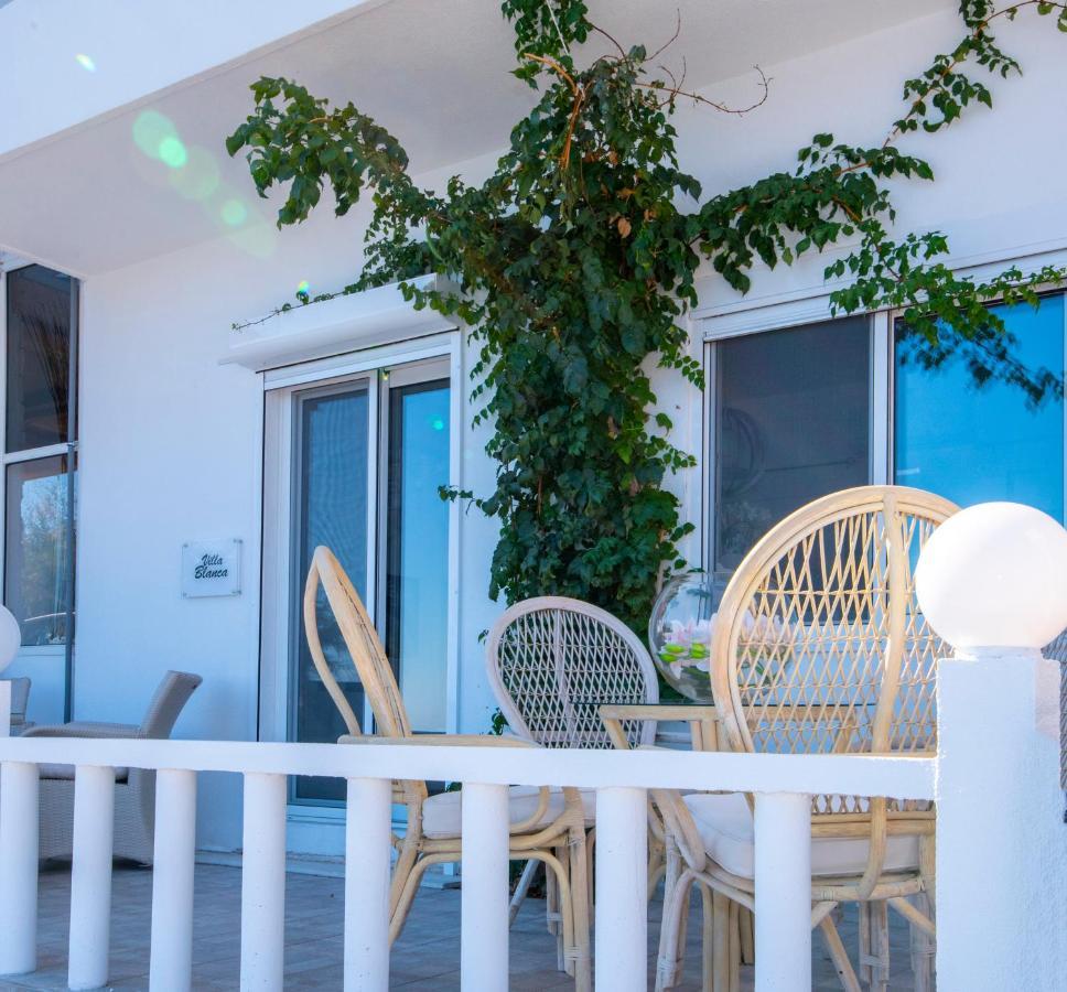 Villa Blanca Haraki Exterior photo