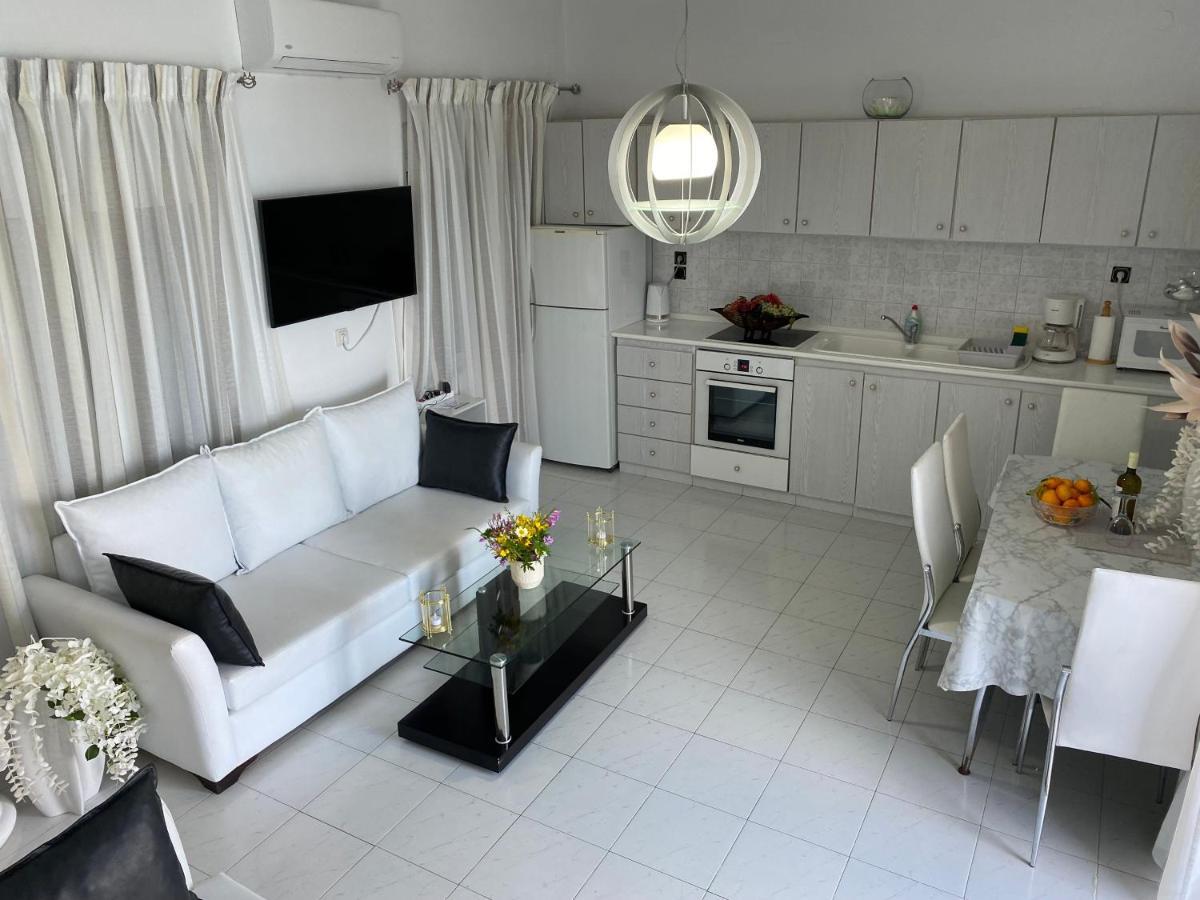 Villa Blanca Haraki Exterior photo