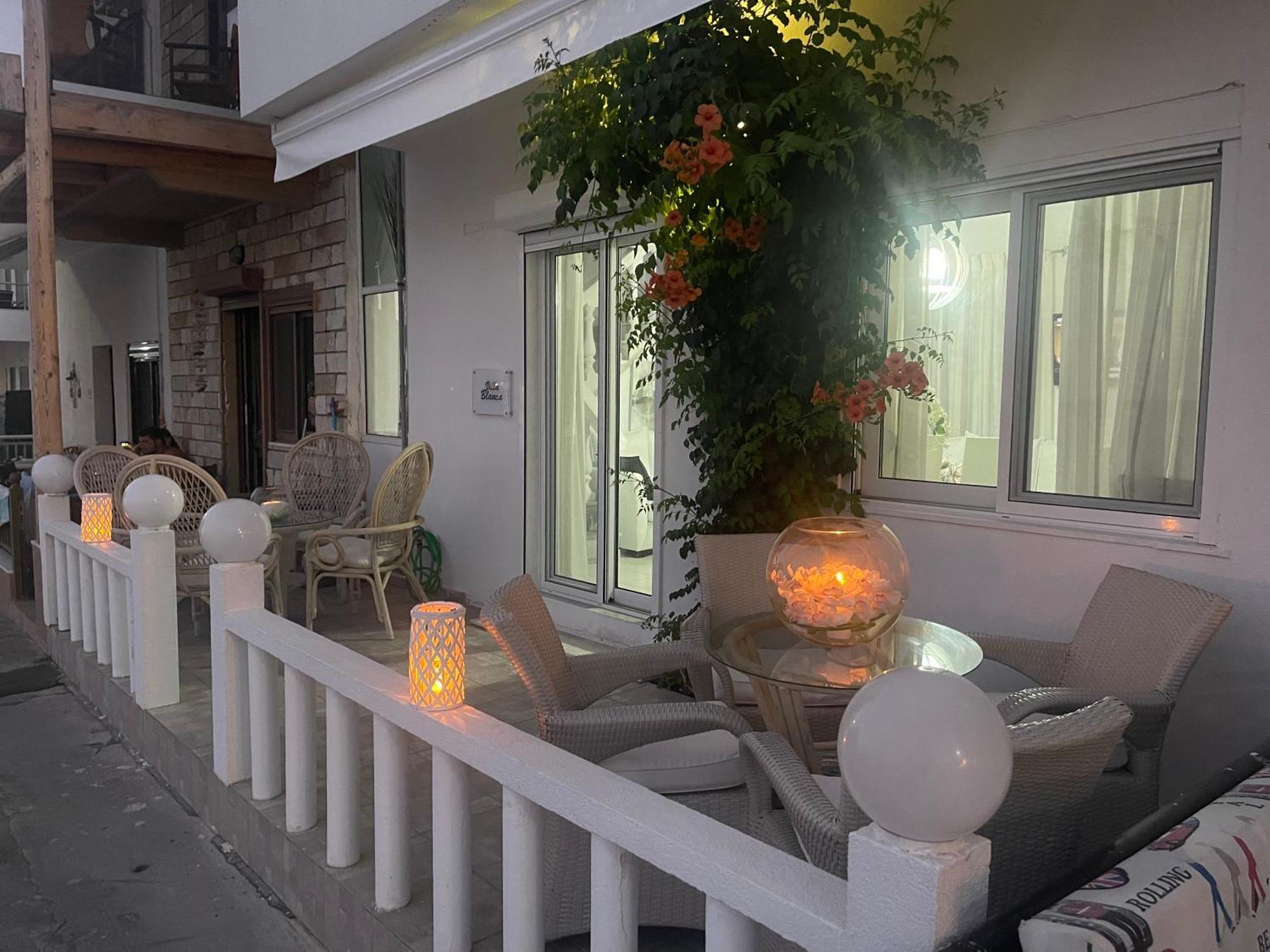 Villa Blanca Haraki Exterior photo
